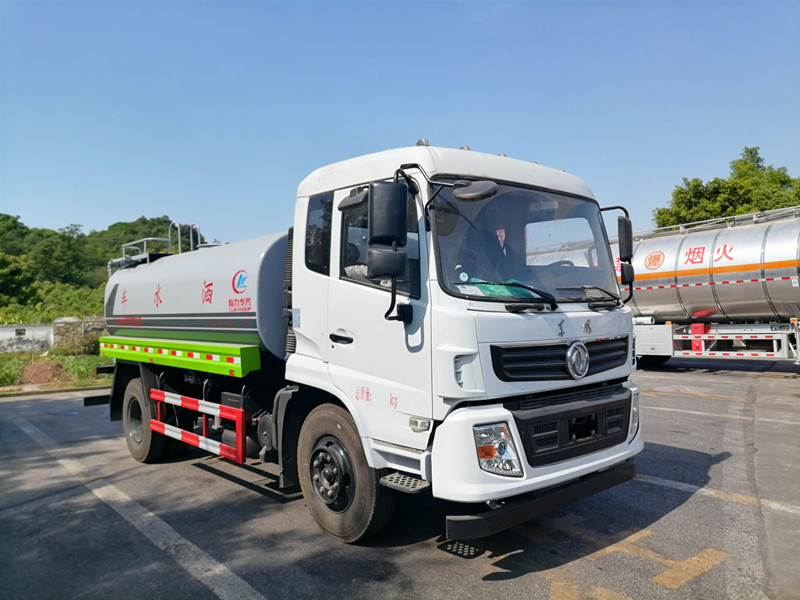 東風10噸灑水車